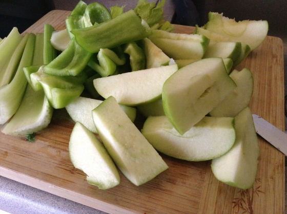 Fresh Vegetables_Celery_Pepper_Apple